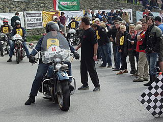 Heinz Fiala mit Harley Davidson WLA am Seiberer 2013