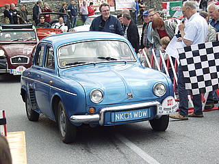 Thomas Ully mit Renault Dauphine am Seiberer 2015