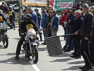 Peter Schett mit Moto Guzzi 850 T3 am Seiberer 2019