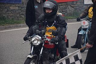 Thomas Tuzar mit Ducati 450 Desmo am Seiberer 2022